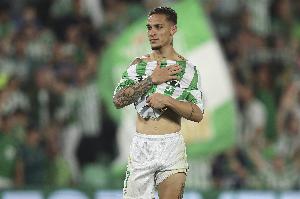 只去贝蒂斯!队友:安东尼拒绝其他队高薪报价,有些东西钱买不到